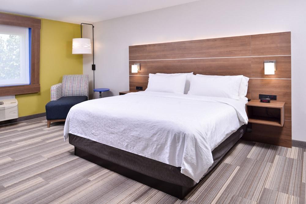 Holiday Inn Express Hotel & Suites Elgin By Ihg Exterior photo