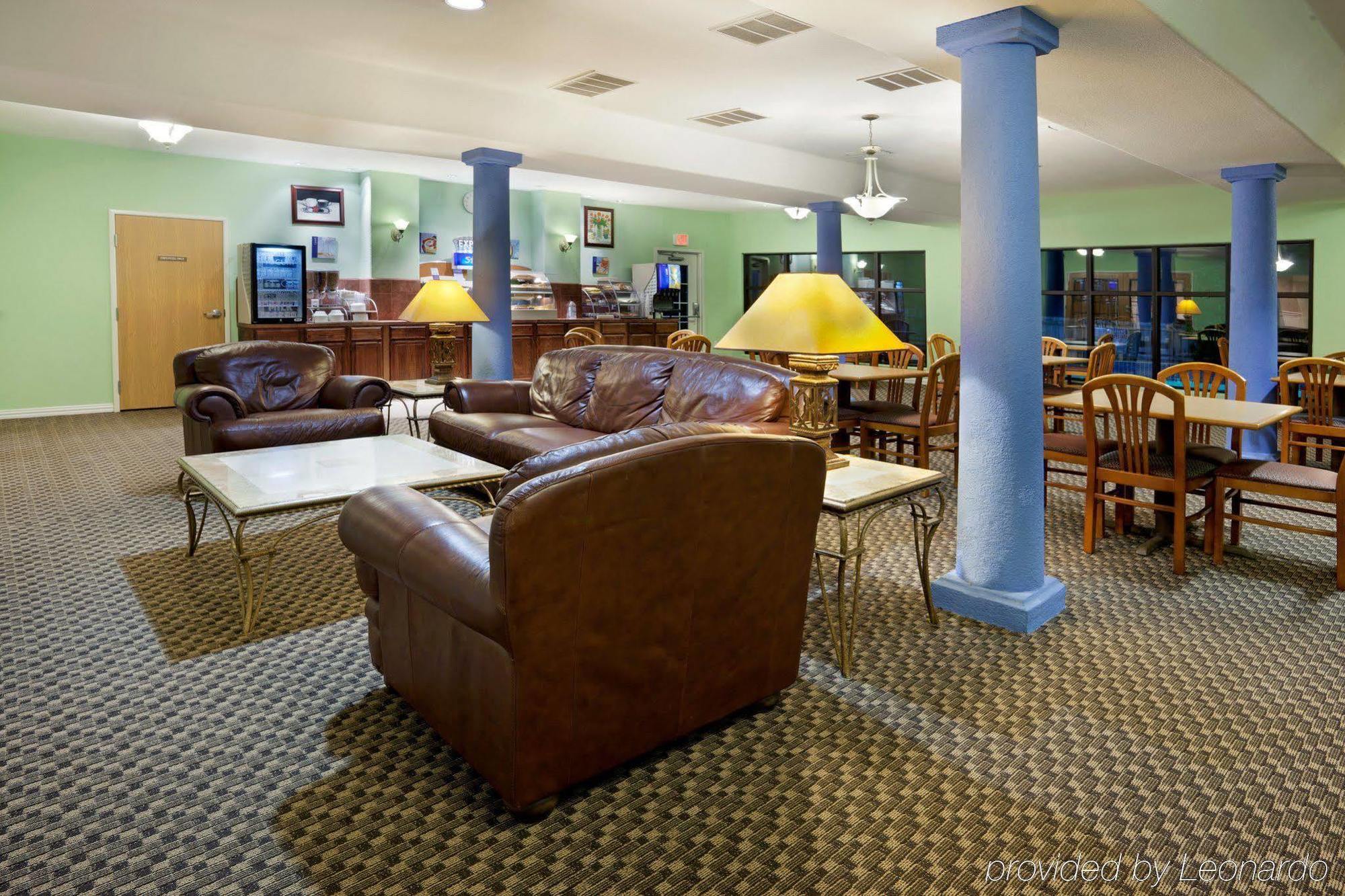 Holiday Inn Express Hotel & Suites Elgin By Ihg Restaurant photo