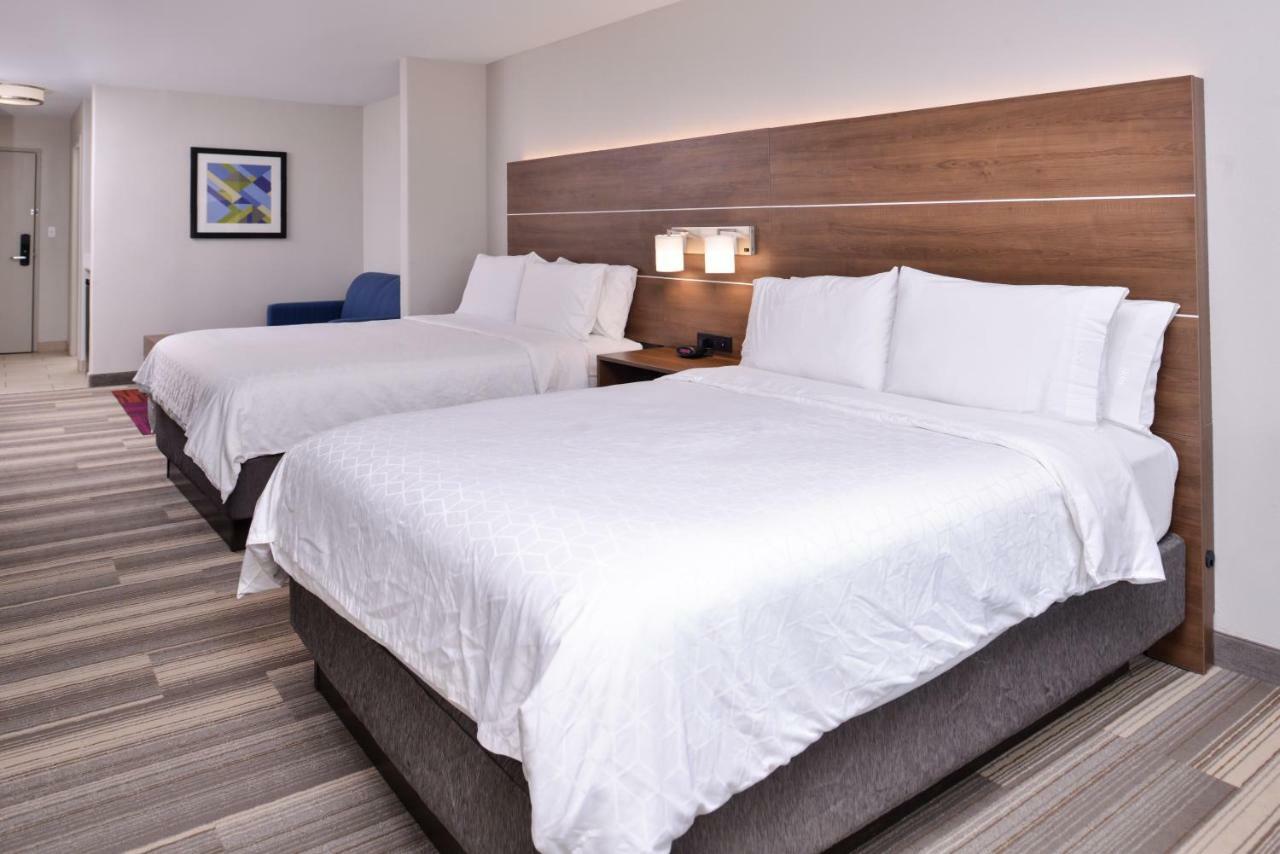 Holiday Inn Express Hotel & Suites Elgin By Ihg Exterior photo