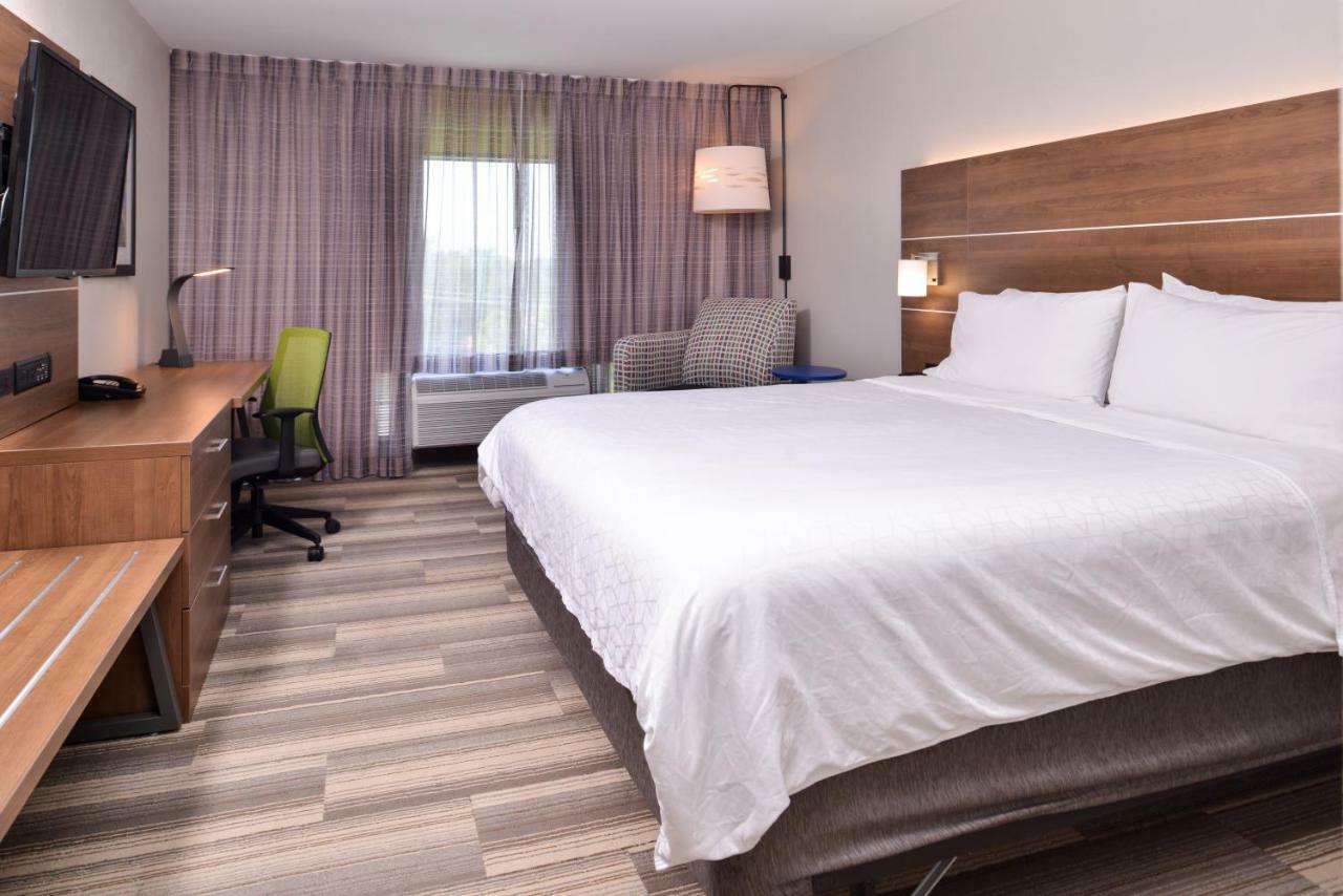 Holiday Inn Express Hotel & Suites Elgin By Ihg Exterior photo